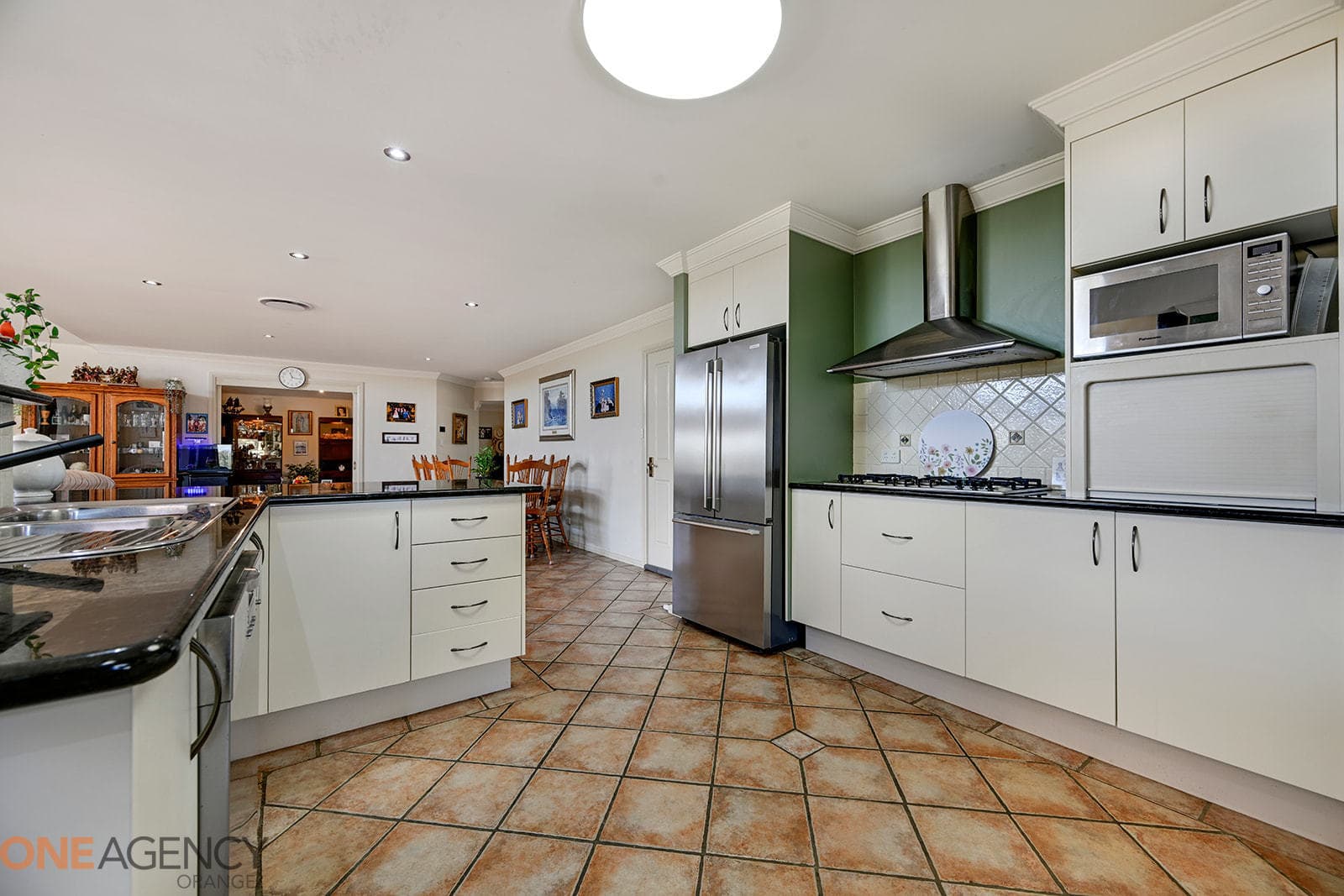 158 Darcy Brown Place, Orange, Orange - Thumbnail 5