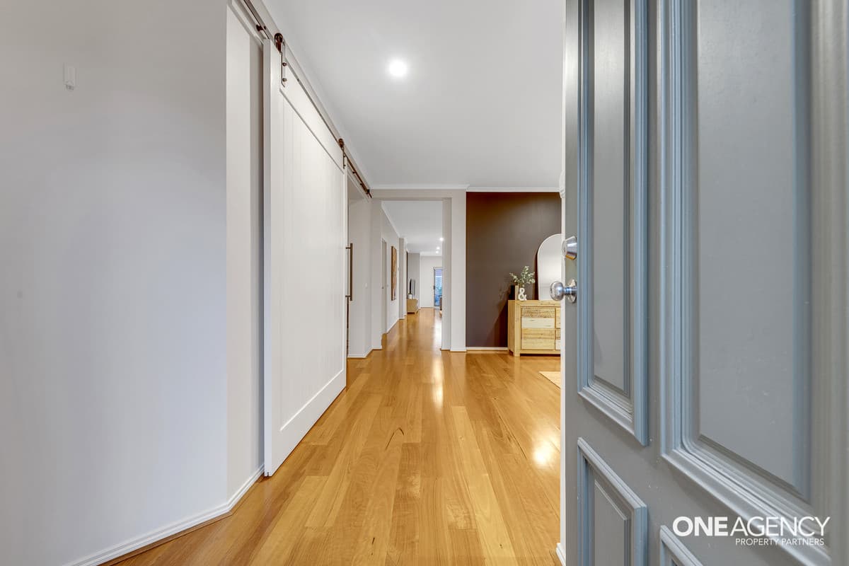 12 Birkett Court, Altona Meadows, Altona Meadows - Thumbnail 2