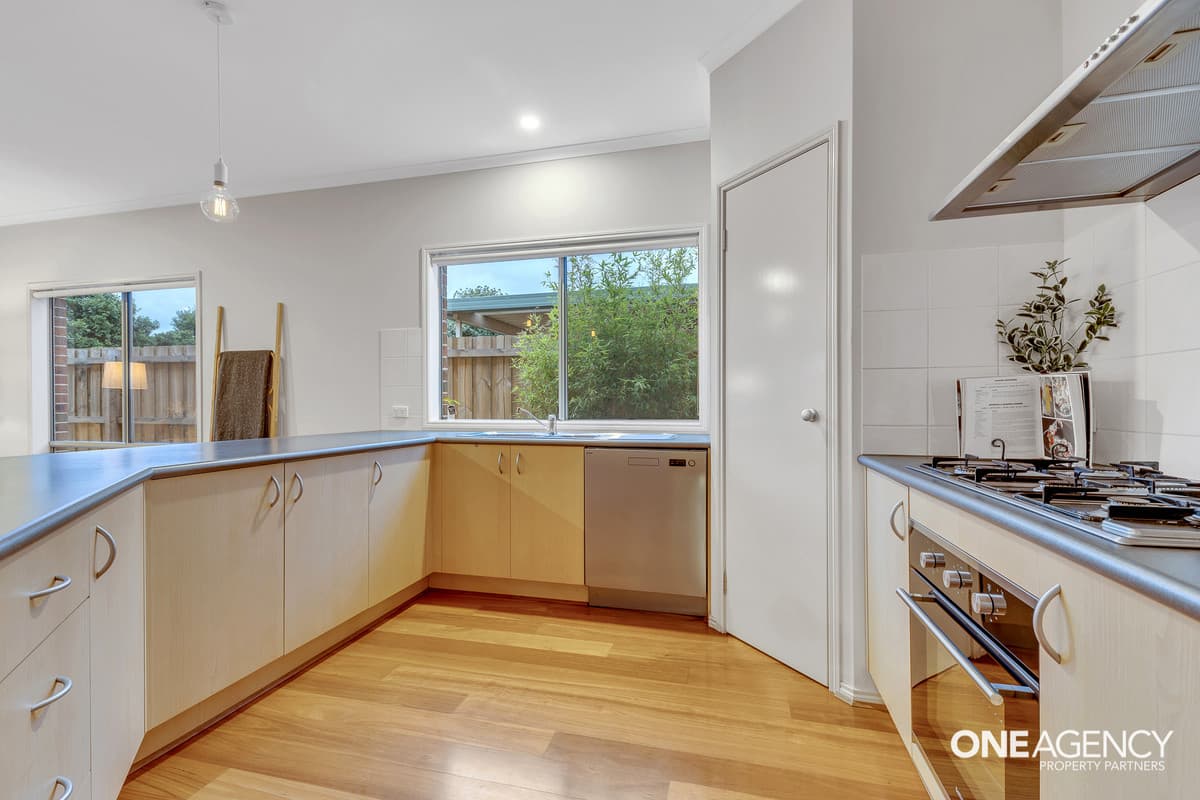 12 Birkett Court, Altona Meadows, Altona Meadows - Thumbnail 6