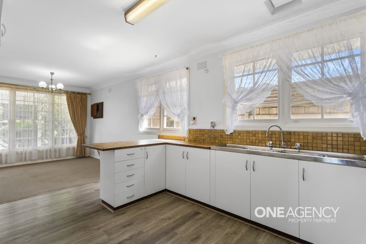 27 Fitzpatrick Drive, Altona Meadows, Altona Meadows - Thumbnail 2