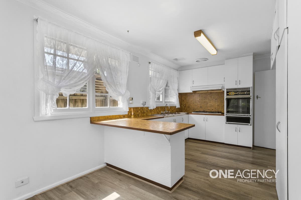 27 Fitzpatrick Drive, Altona Meadows, Altona Meadows - Thumbnail 3