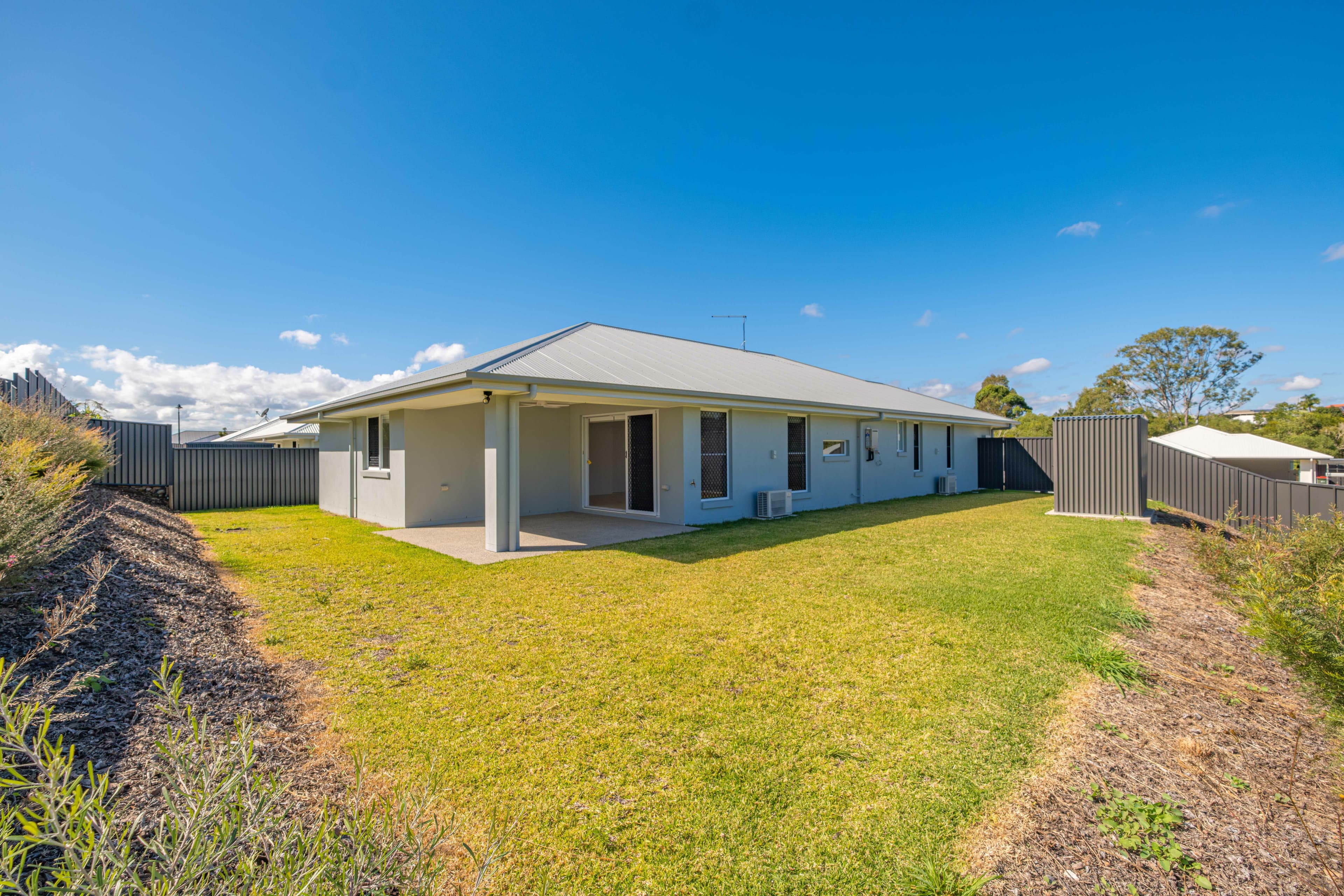 26 Kensington Drive, Southside, Southside - Thumbnail 2