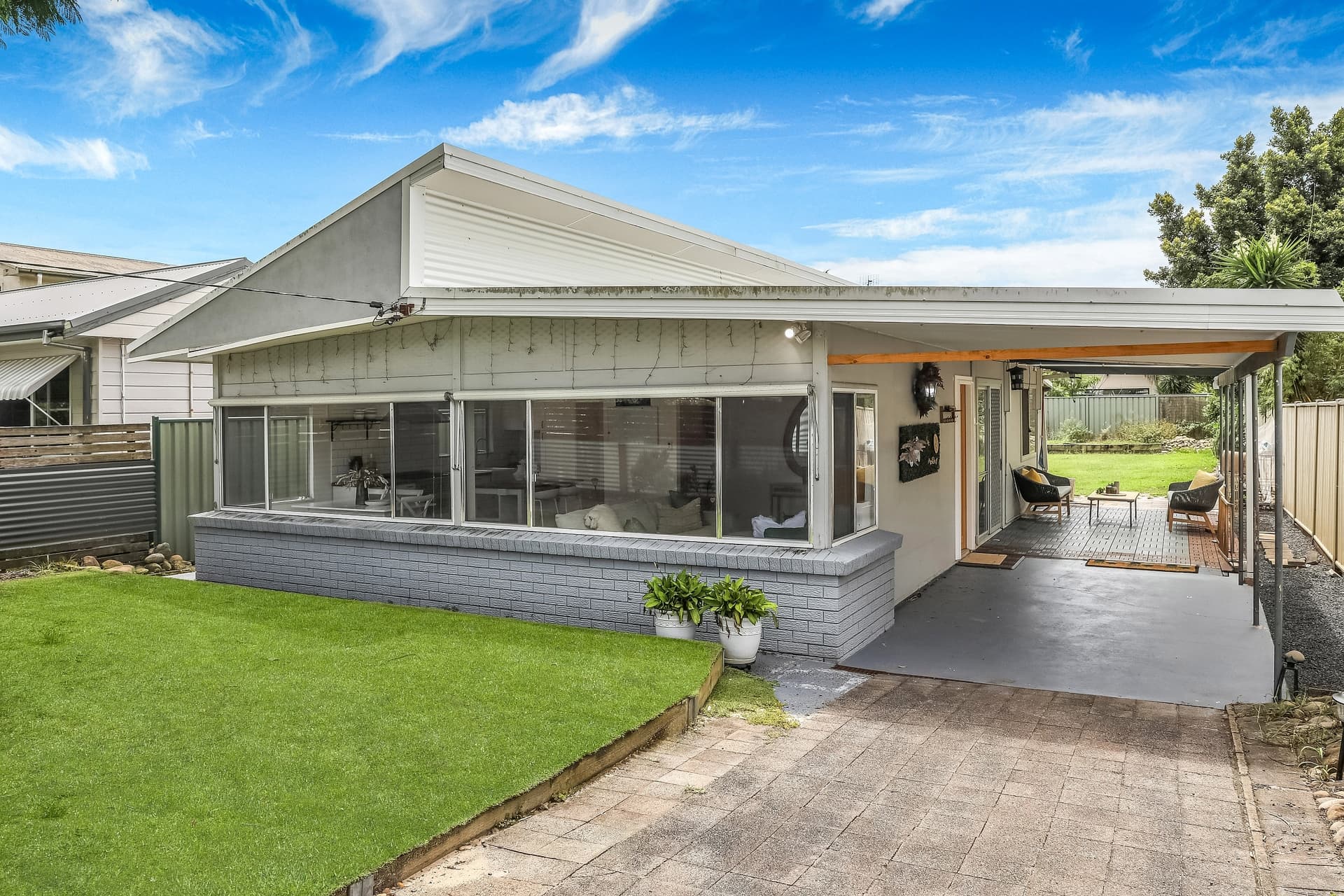 27 Inkerman Avenue, Blackwall, Blackwall - Image 1