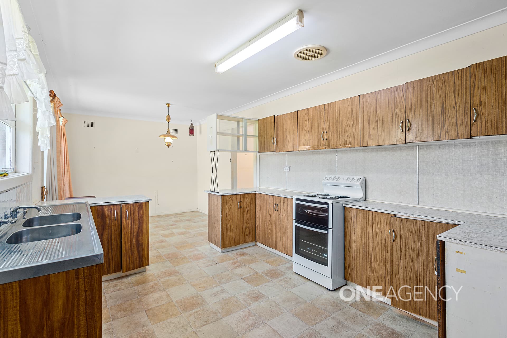 161 Northcliffe Drive, Lake Heights, Lake Heights - Thumbnail 4