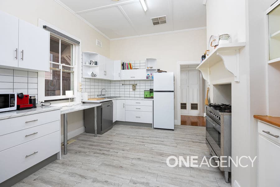 64 BROOKONG Avenue, Wagga Wagga, Wagga Wagga - Thumbnail 3