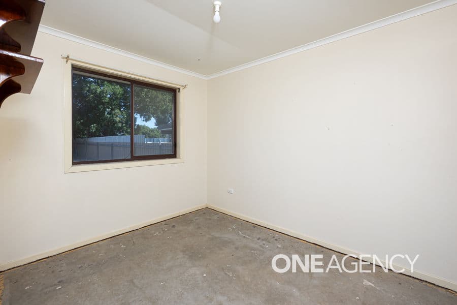 42 BANDERA Avenue, Glenfield Park, Glenfield Park - Thumbnail 5