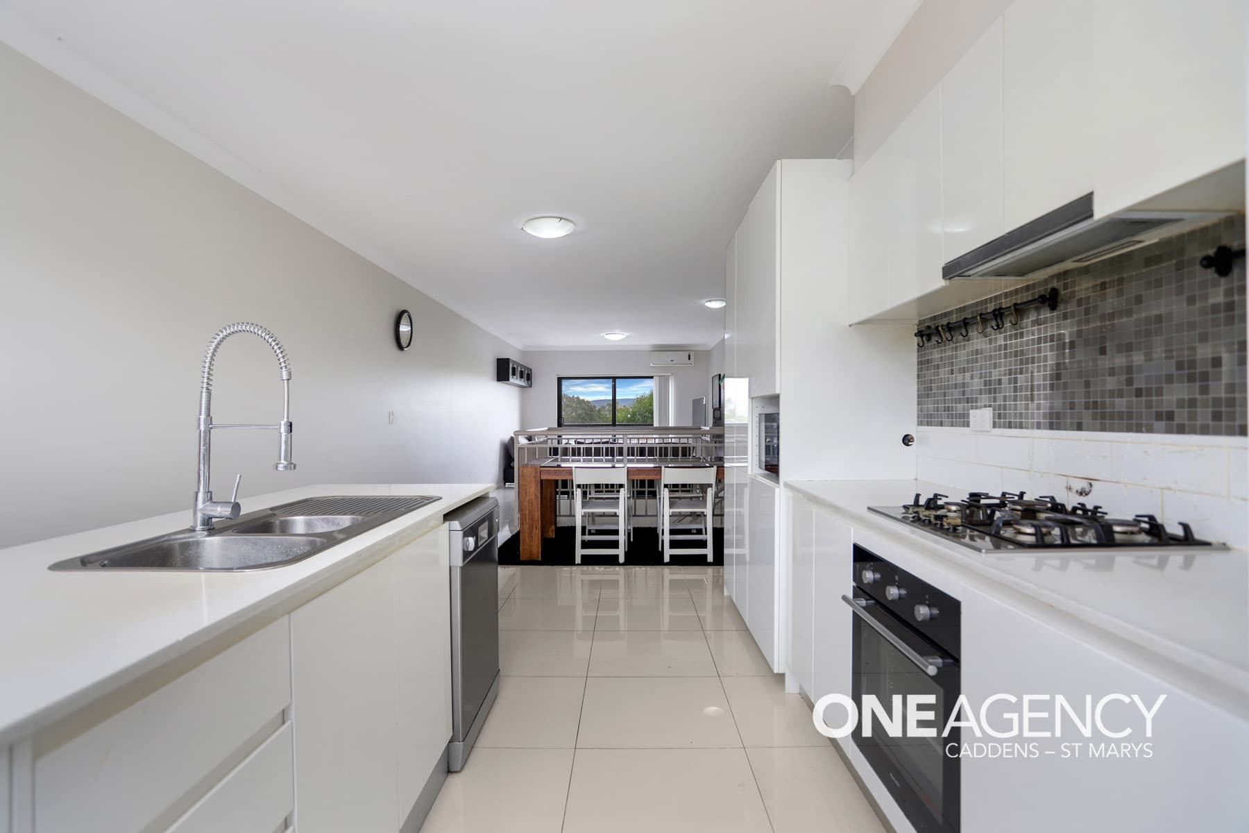 37/2 Glenmore Ridge Drive, Glenmore Park, Glenmore Park - Thumbnail 2