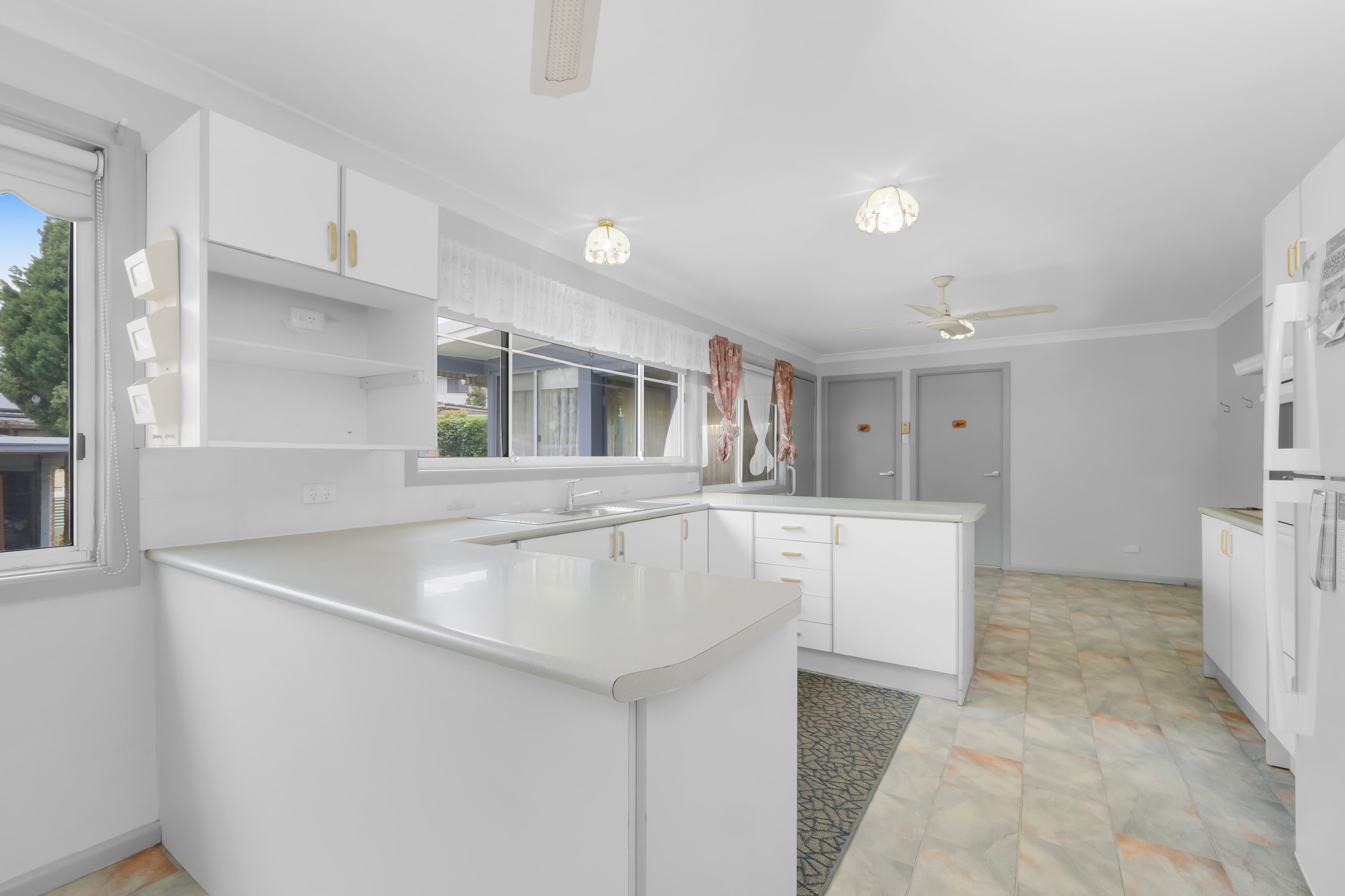 30 Raymond Avenue, Campbelltown, Campbelltown - Thumbnail 4