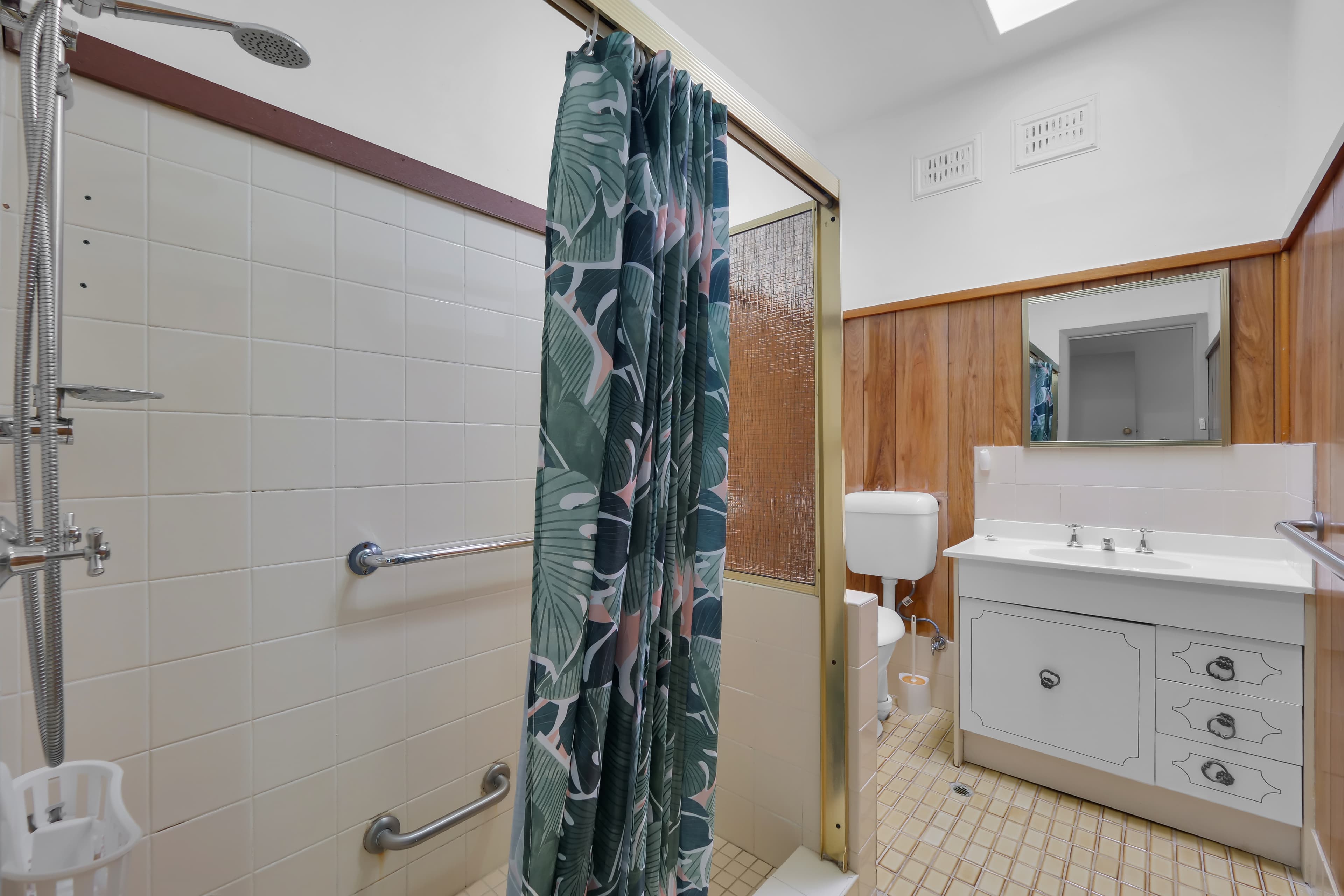 30 Raymond Avenue, Campbelltown, Campbelltown - Thumbnail 6