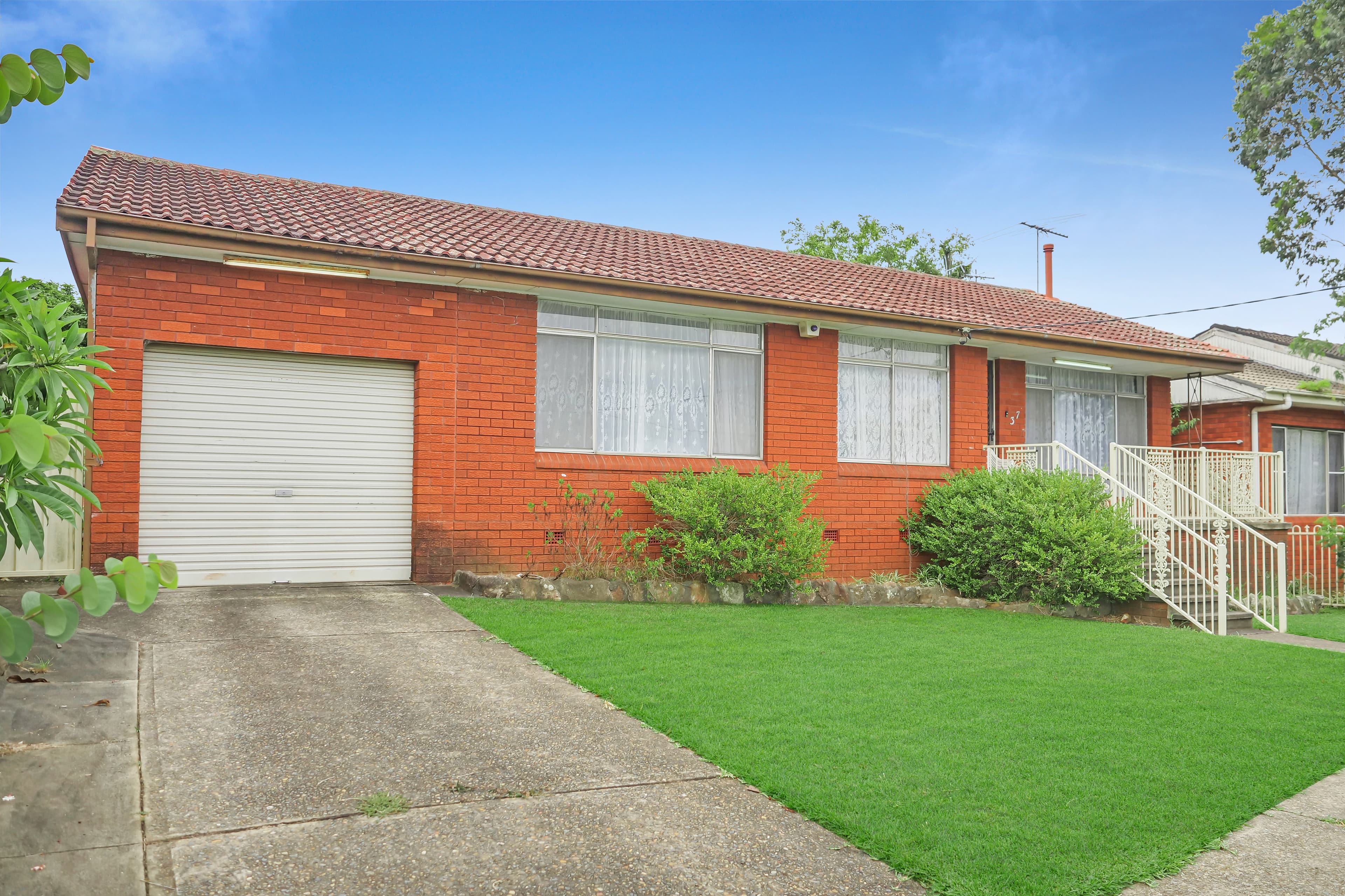 37 Randolph Street, Campbelltown, Campbelltown - Image 1