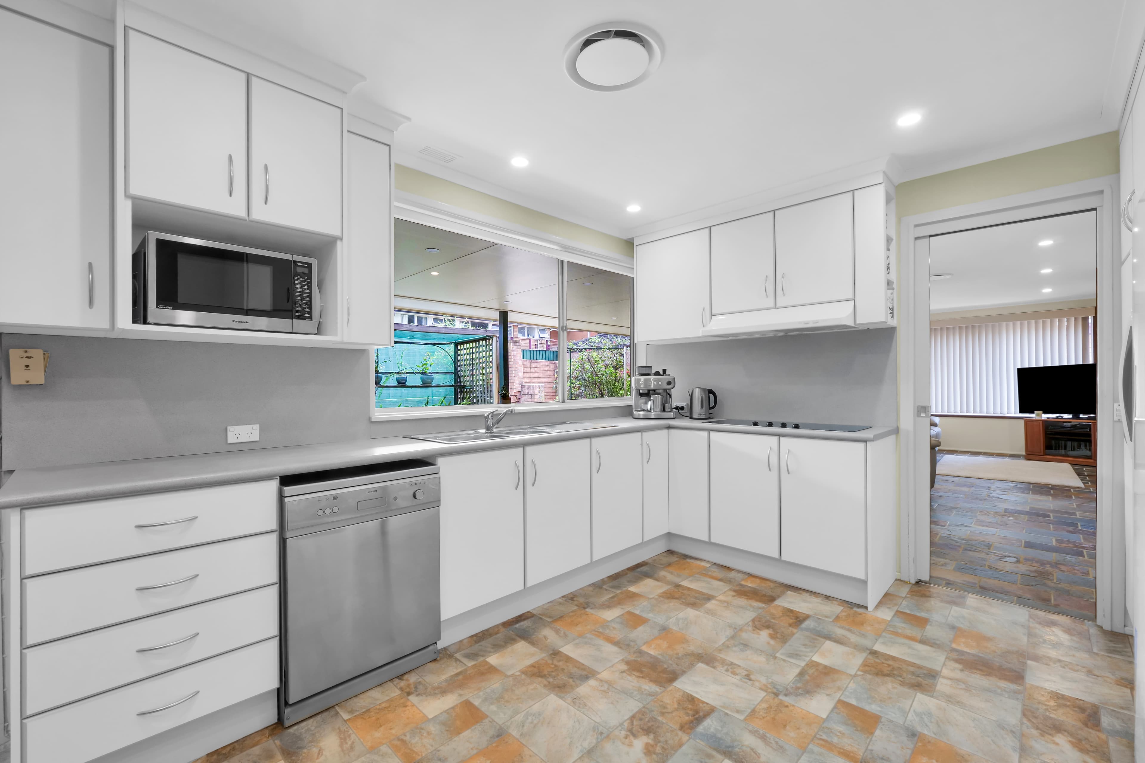 57 Greenoaks Avenue, Bradbury, Bradbury - Thumbnail 4