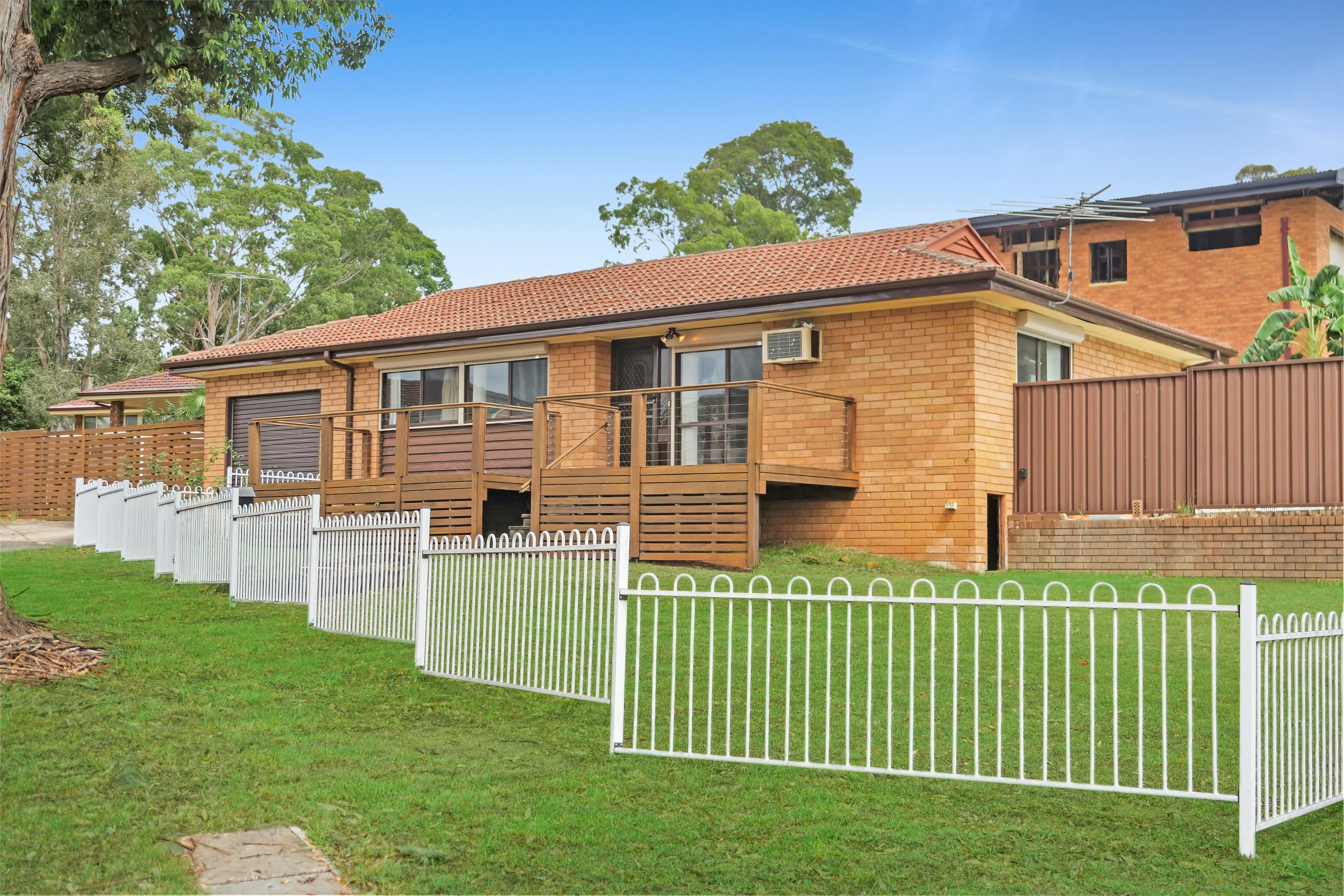 1 Malawa Place, Bradbury, Bradbury - Thumbnail 2