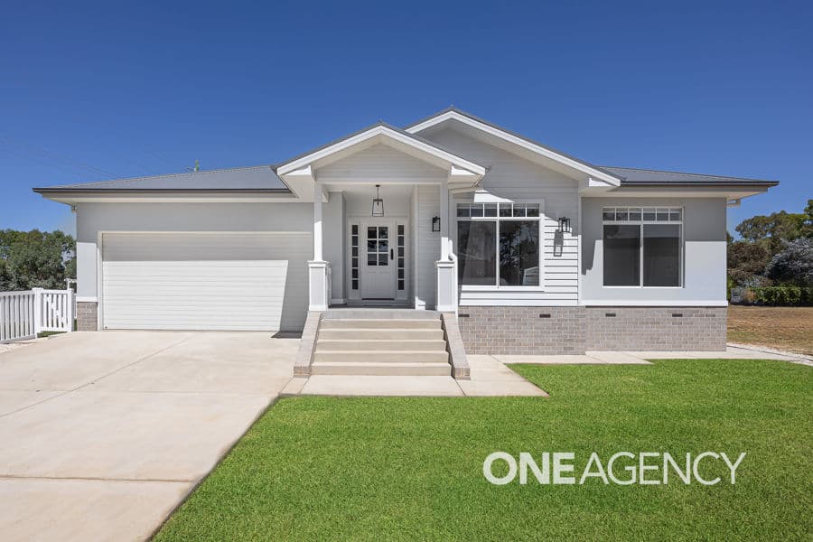 1 PINE Court, Springvale, Springvale - Thumbnail 2
