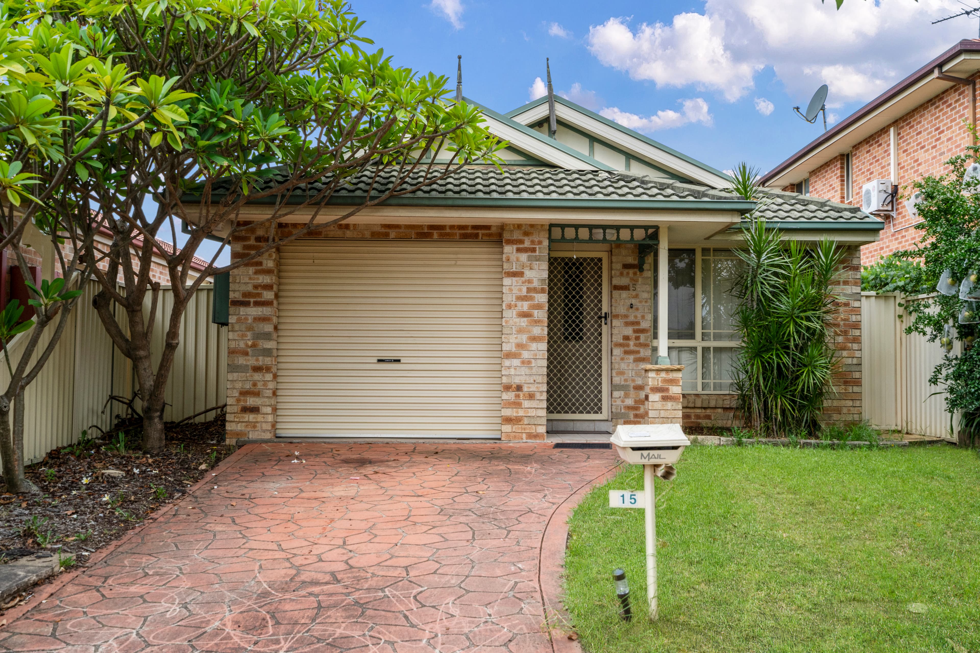15 Glen Innes Road, Hinchinbrook, Hinchinbrook - Image 1