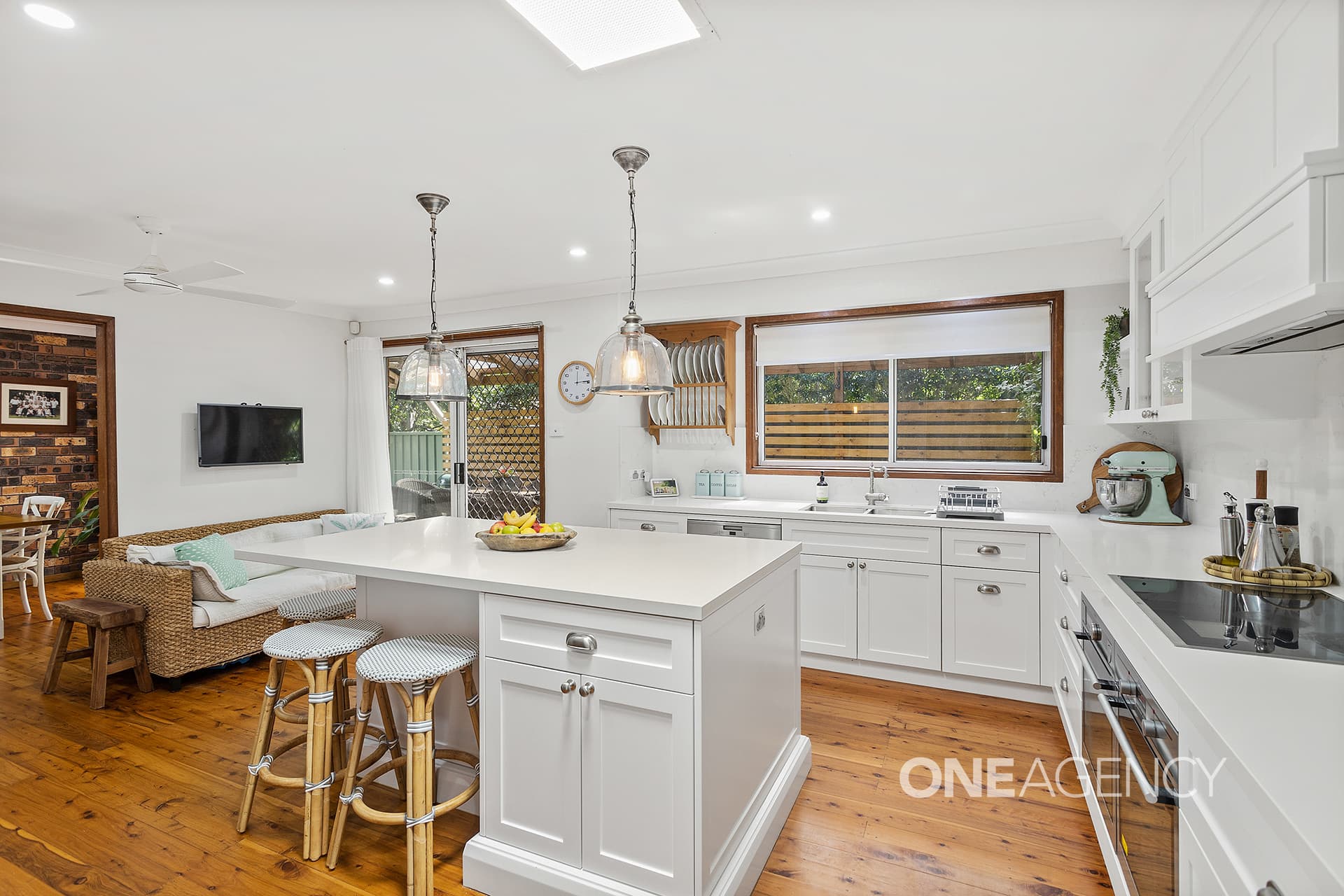 12 Poplar Avenue, Unanderra, Unanderra - Thumbnail 2