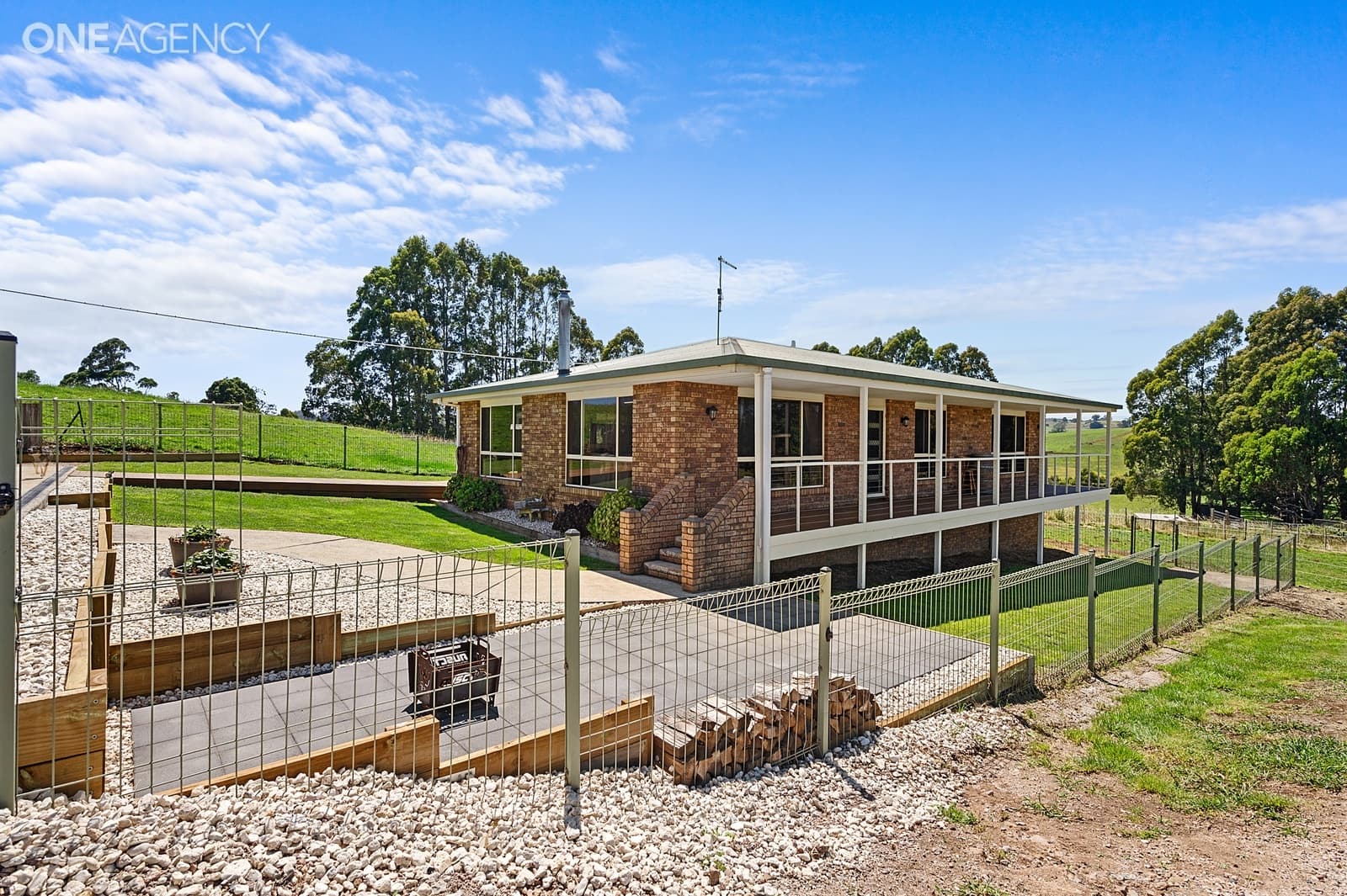17 Hughes Road, Sheffield, Sheffield - Thumbnail 3