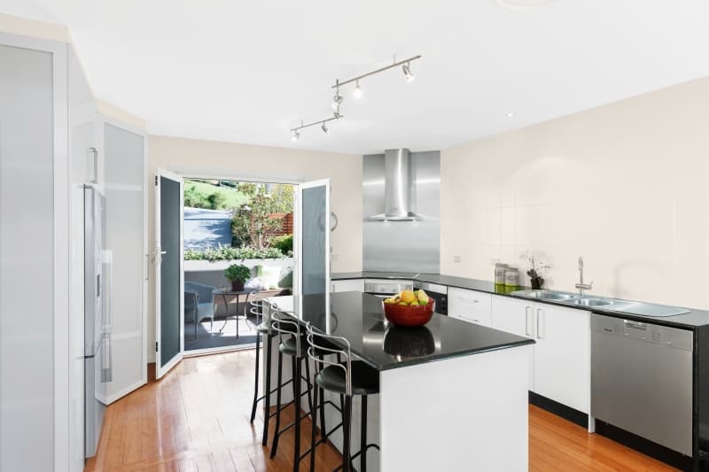 18 Parry Avenue, Terrigal, Terrigal - Thumbnail 4