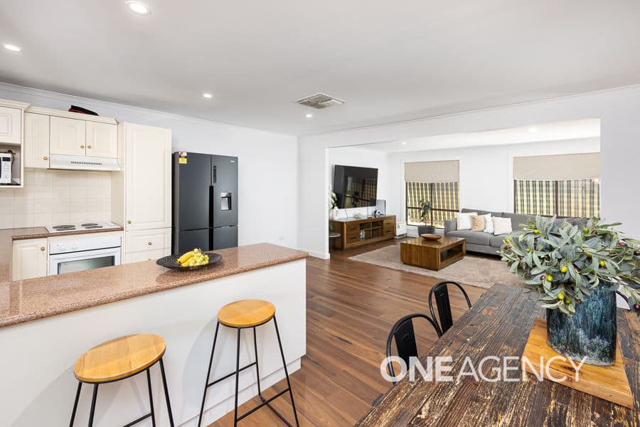 12 KAROOM Drive, Glenfield Park, Glenfield Park - Thumbnail 4