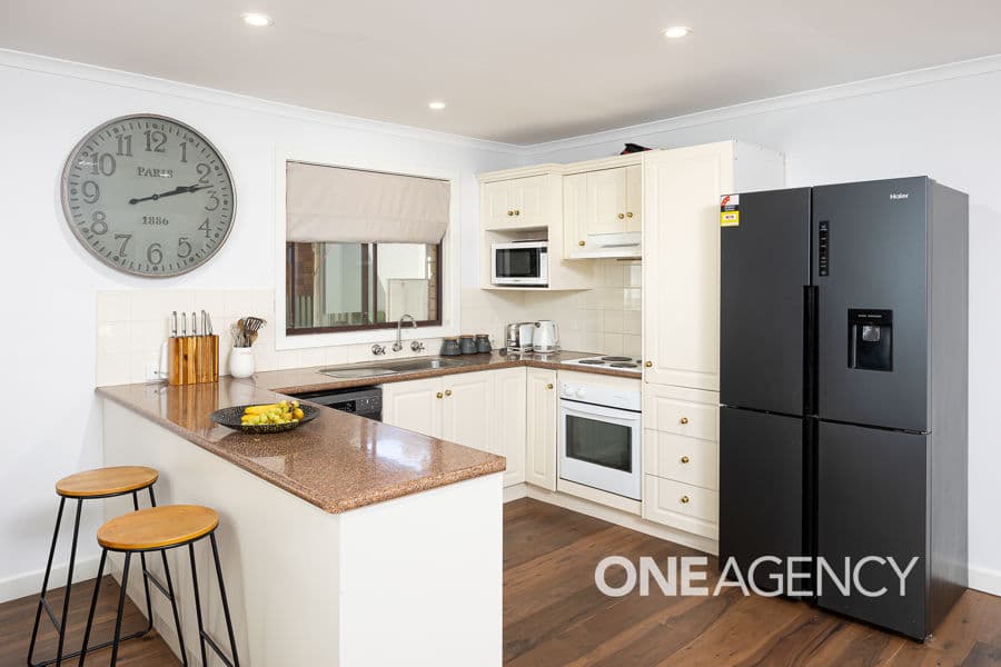 12 KAROOM Drive, Glenfield Park, Glenfield Park - Thumbnail 5