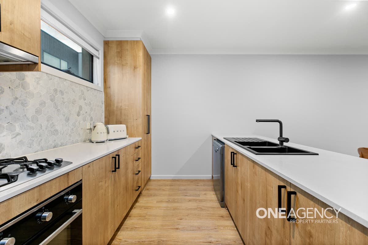 9A Obsidian Avenue, Tarneit, Tarneit - Thumbnail 4