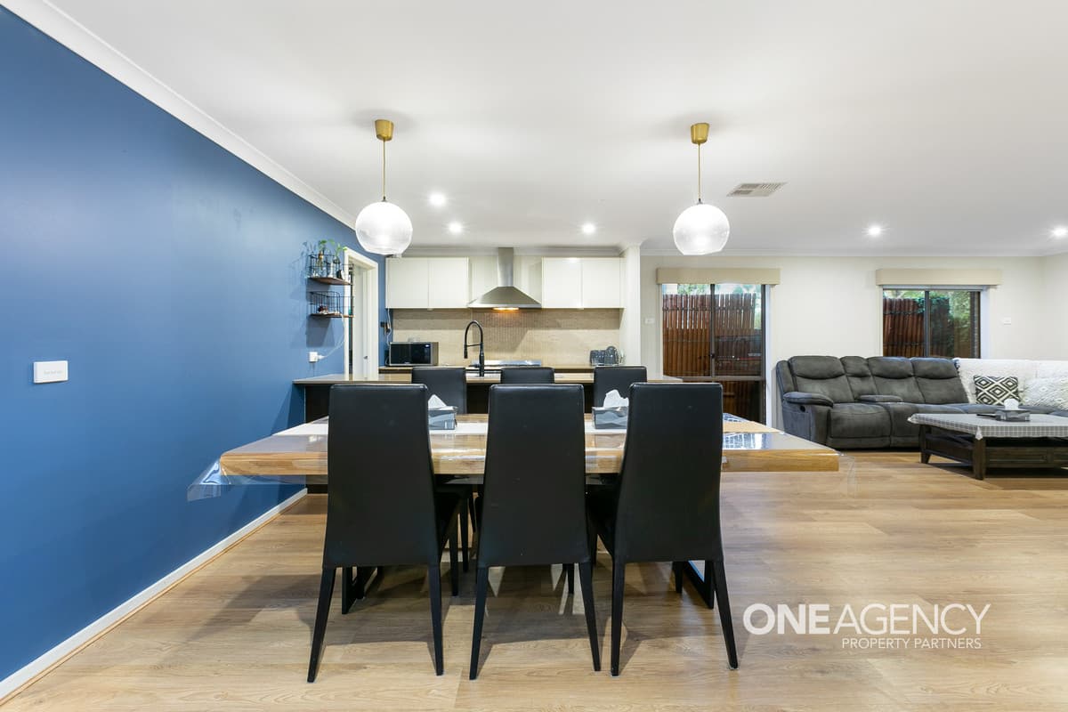 21 Arrowgrass Drive, Point Cook, Point Cook - Thumbnail 5