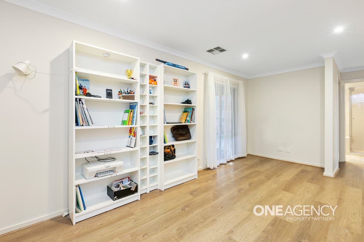 21 Arrowgrass Drive, Point Cook, Point Cook - Thumbnail 8