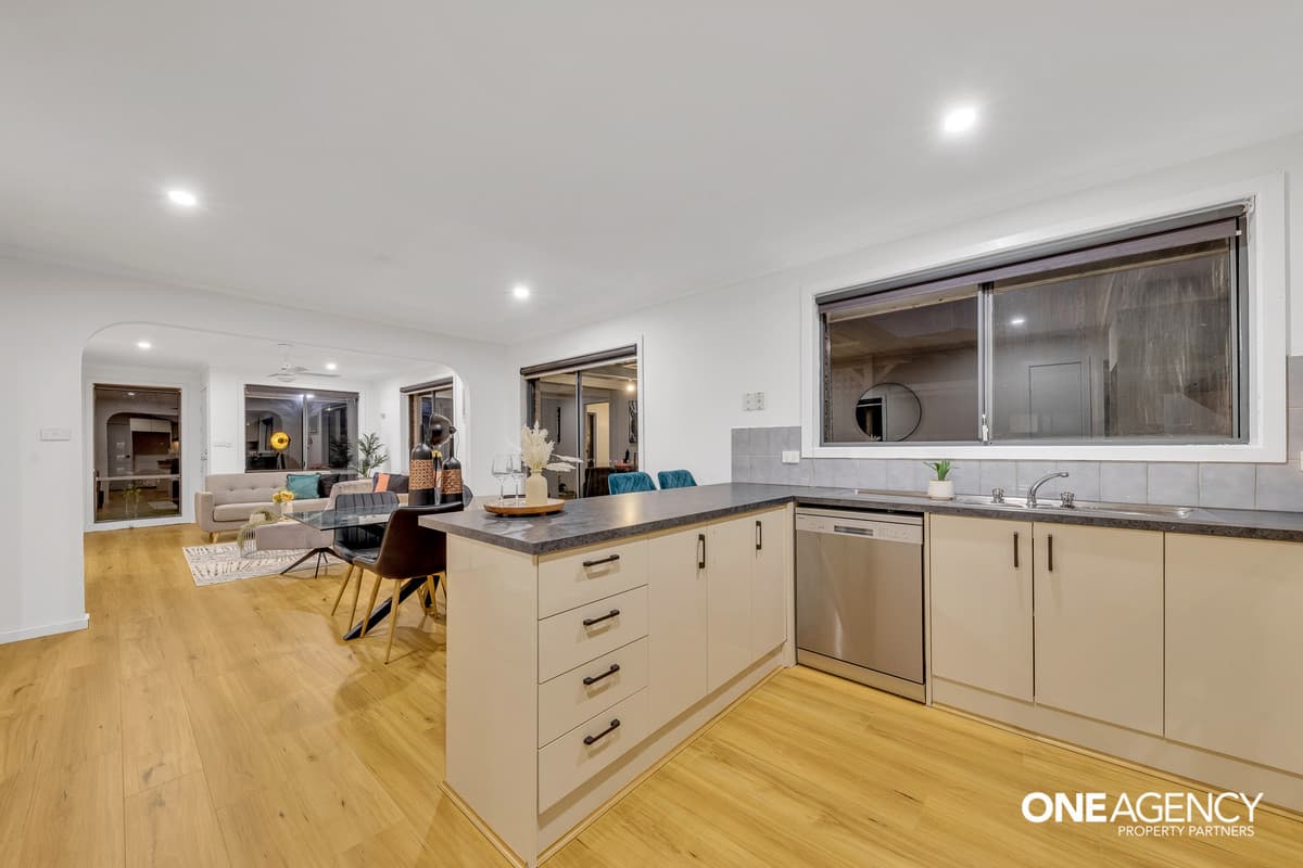 39 Newham Way, Altona Meadows, Altona Meadows - Thumbnail 8