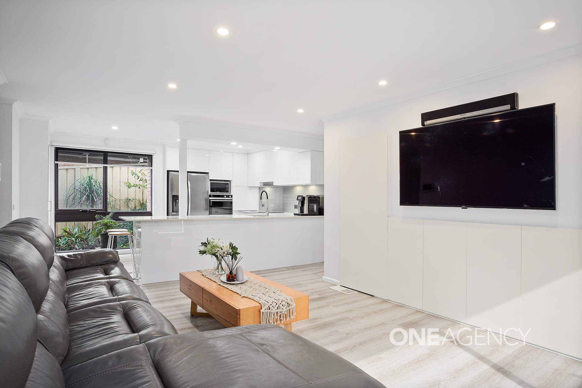19 Minda Crescent, Oak Flats, Oak Flats - Thumbnail 3