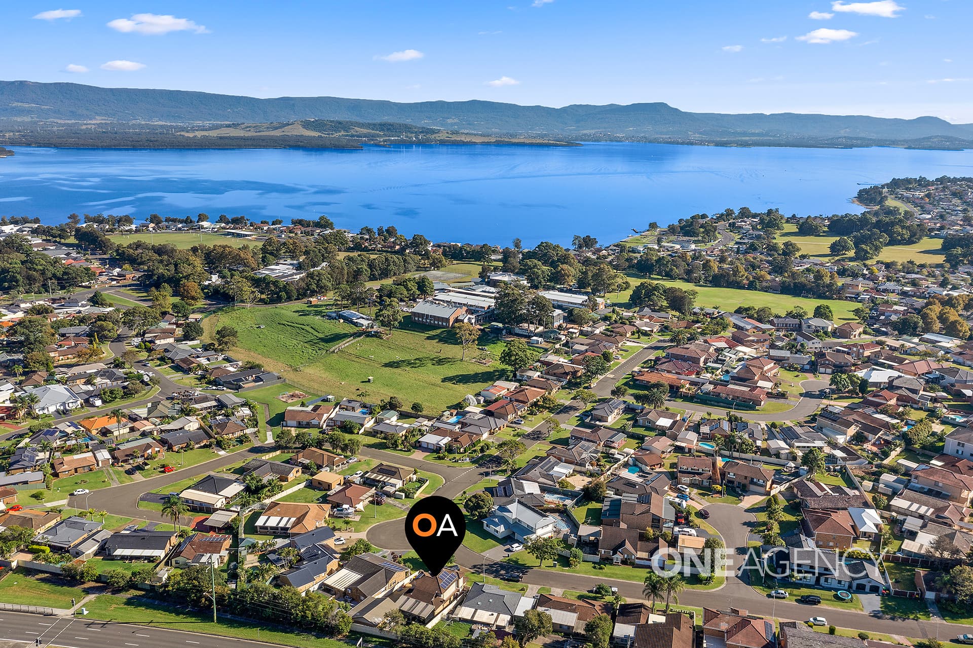 19 Minda Crescent, Oak Flats, Oak Flats - Image 1