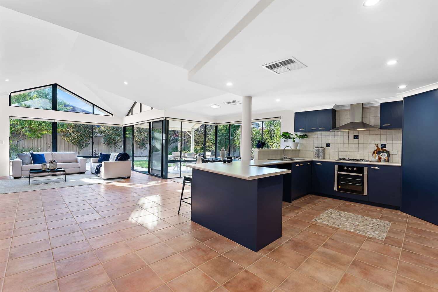 15 Greentree Drive, Southern River, Southern River - Thumbnail 5