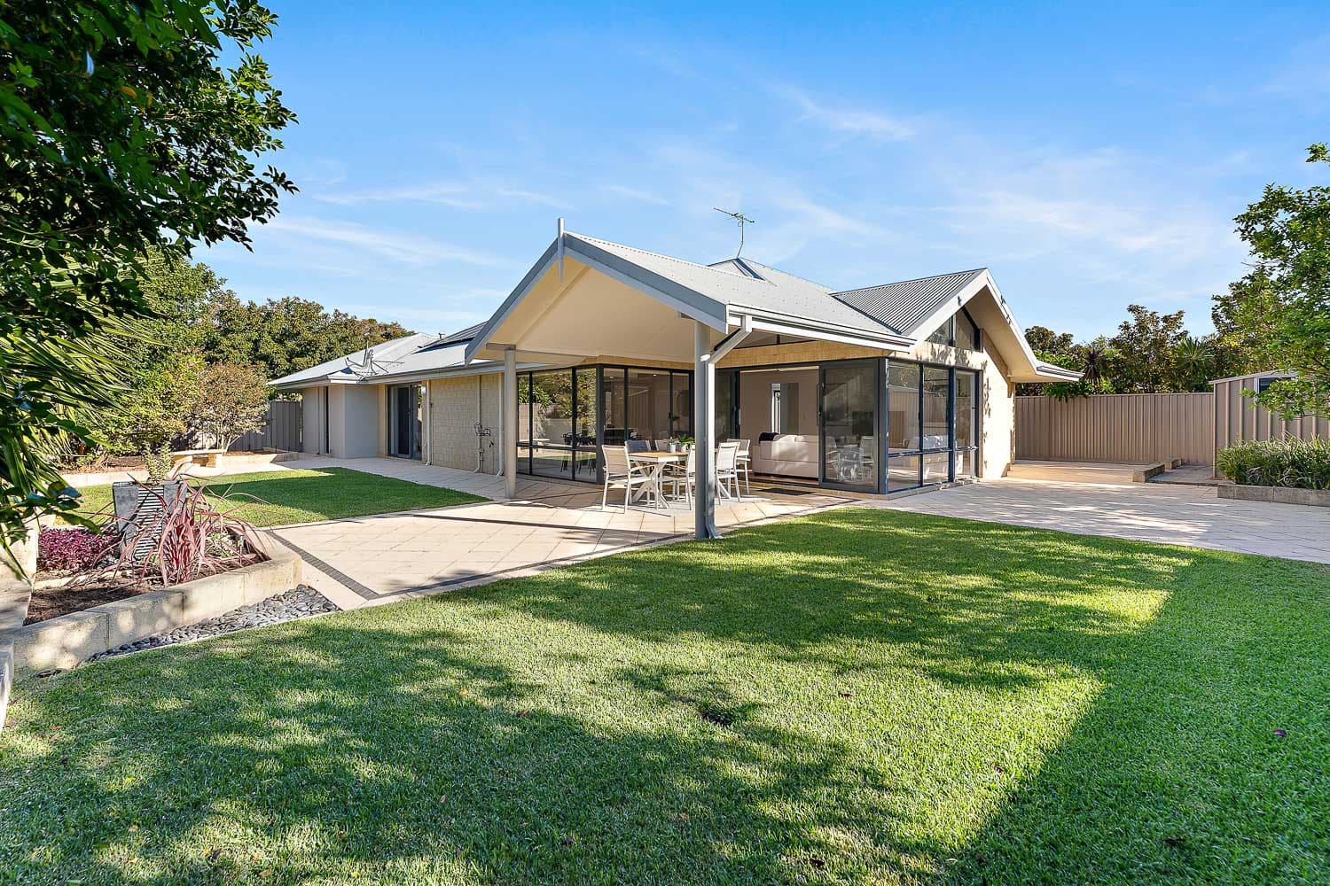 15 Greentree Drive, Southern River, Southern River - Image 1