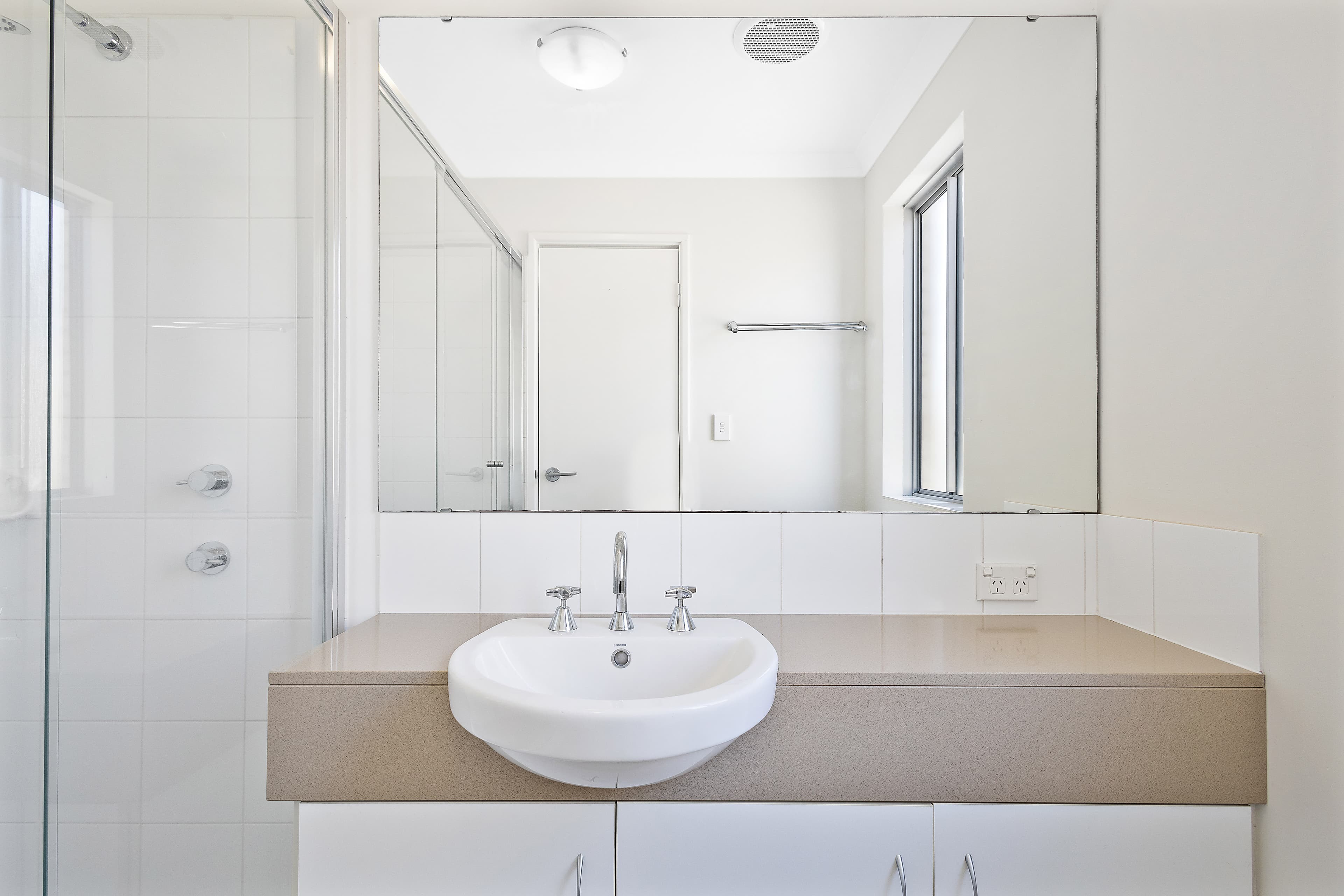 29 Traminer Way, Pearsall, Pearsall - Thumbnail 8