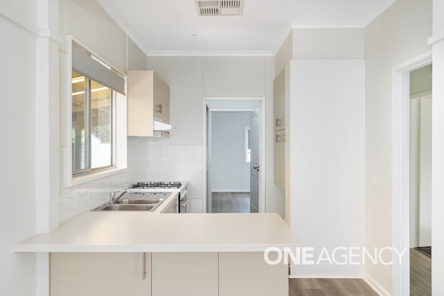 12 CASTLEREAGH Avenue, Mount Austin, Mount Austin - Thumbnail 4