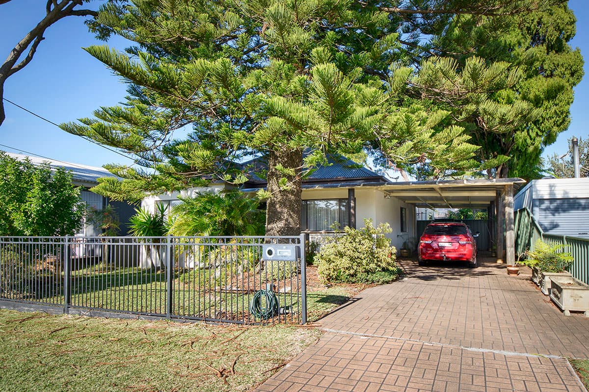 12 Drake Avenue, Caringbah, Caringbah - Image 1