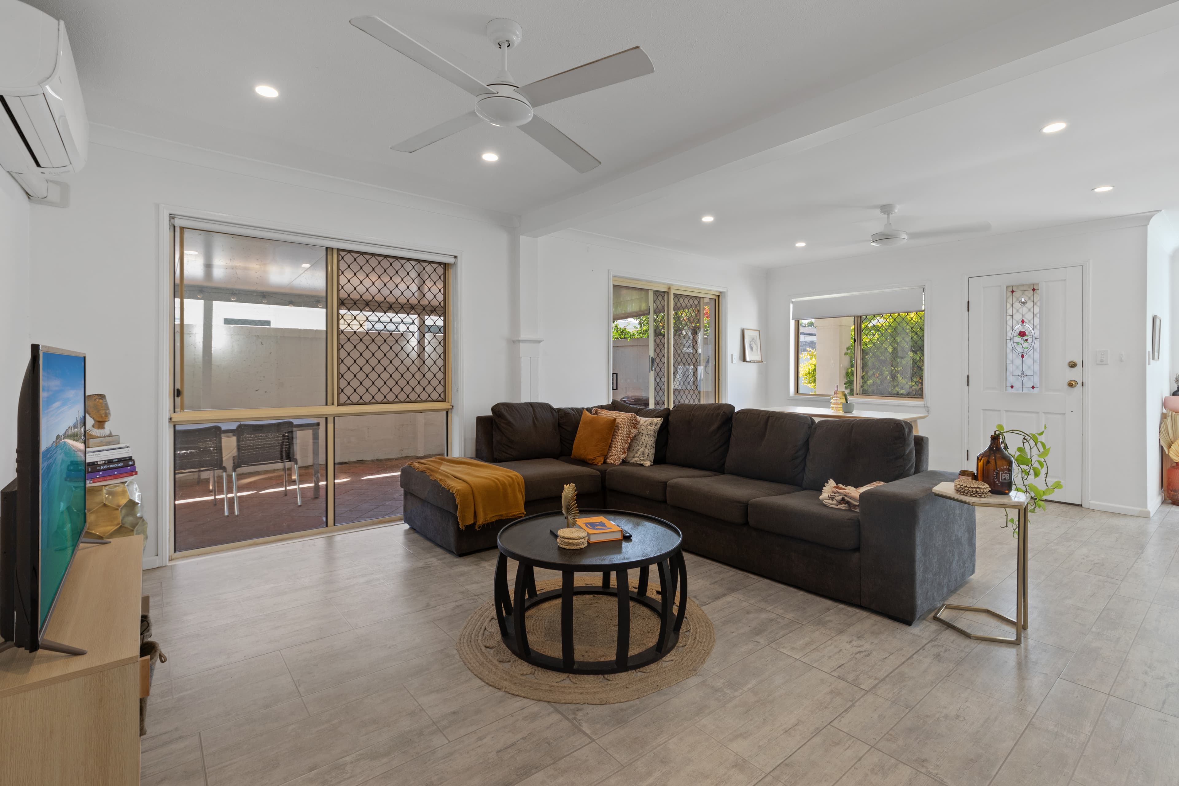 44 Aruma Avenue, Burleigh Waters, Burleigh Waters - Thumbnail 3