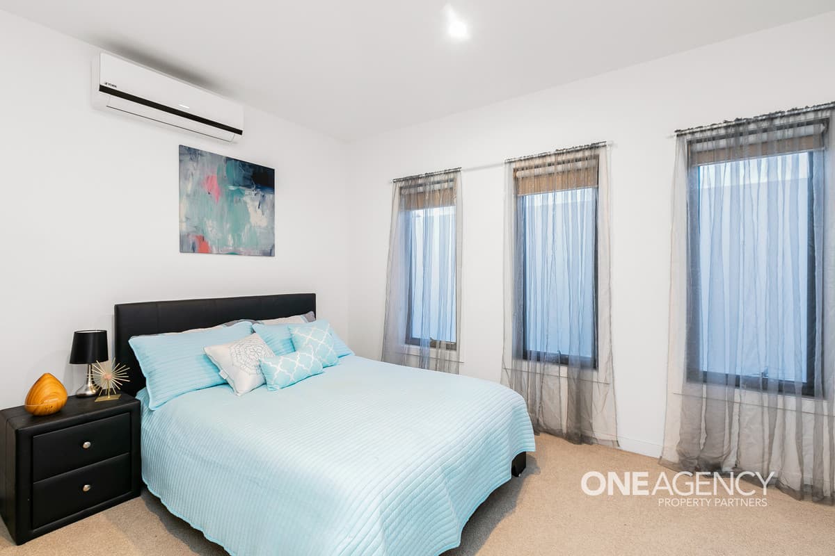 201 Waterhaven Boulevard, Point Cook, Point Cook - Thumbnail 6
