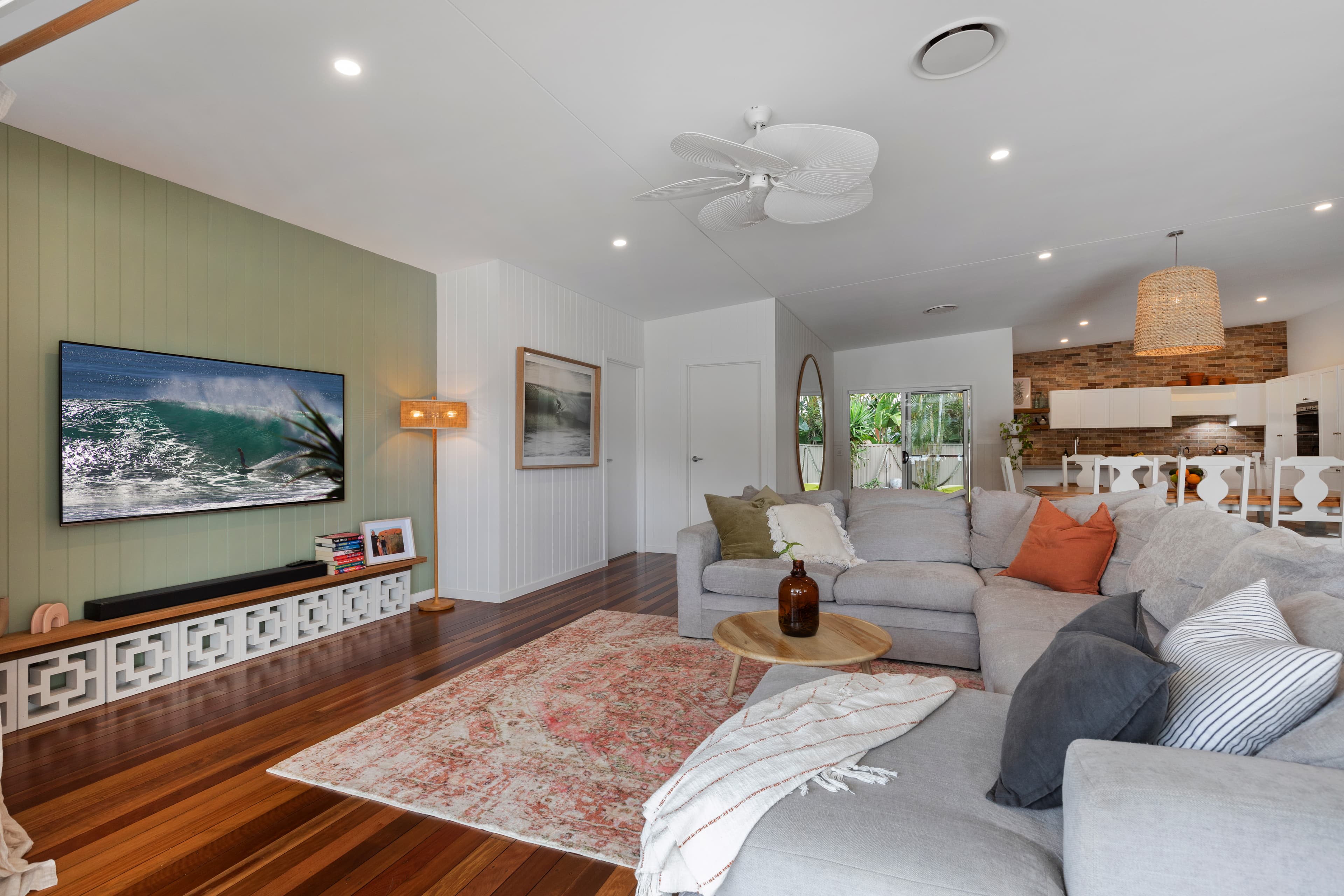 9 Maitland Street, Burleigh Waters, Burleigh Waters - Thumbnail 5