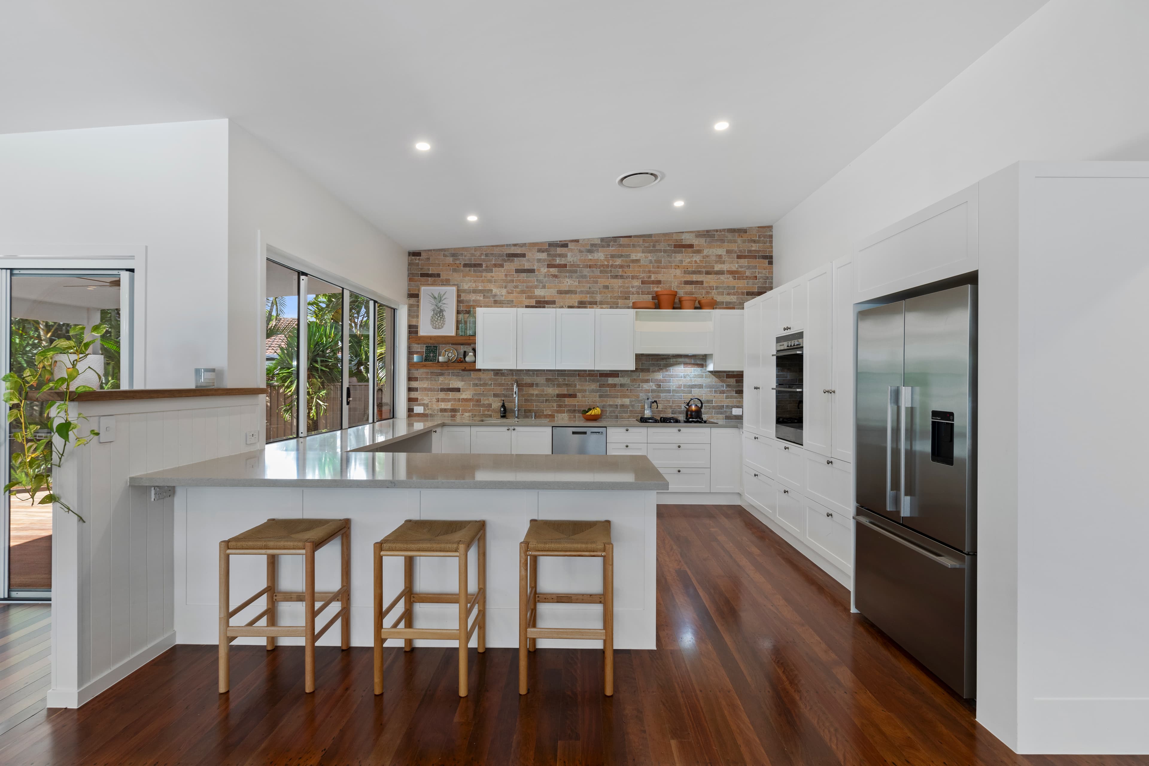9 Maitland Street, Burleigh Waters, Burleigh Waters - Thumbnail 8