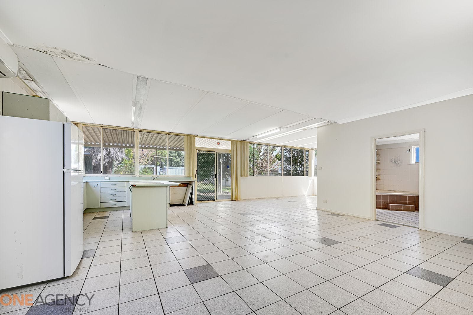 250 Byng Street, Orange, Orange - Thumbnail 3