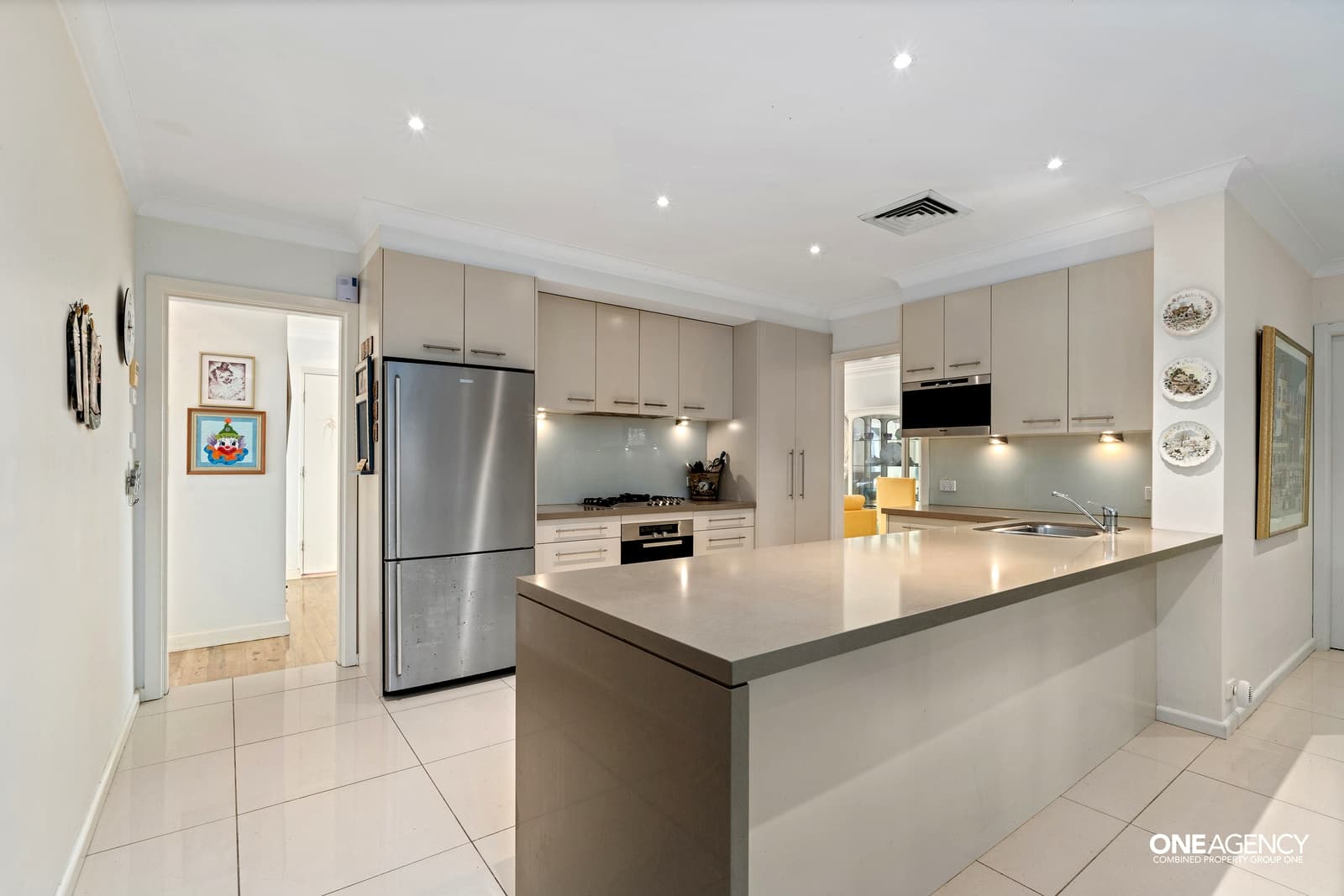 2 Loretta Place, Belrose, Belrose - Thumbnail 2