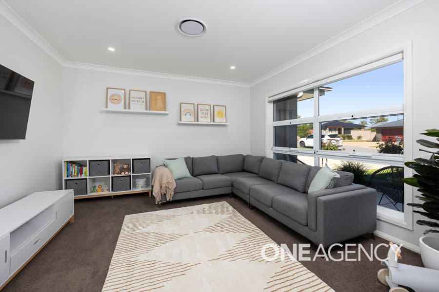 13 OPPERMAN Street, Boorooma, Boorooma - Thumbnail 2