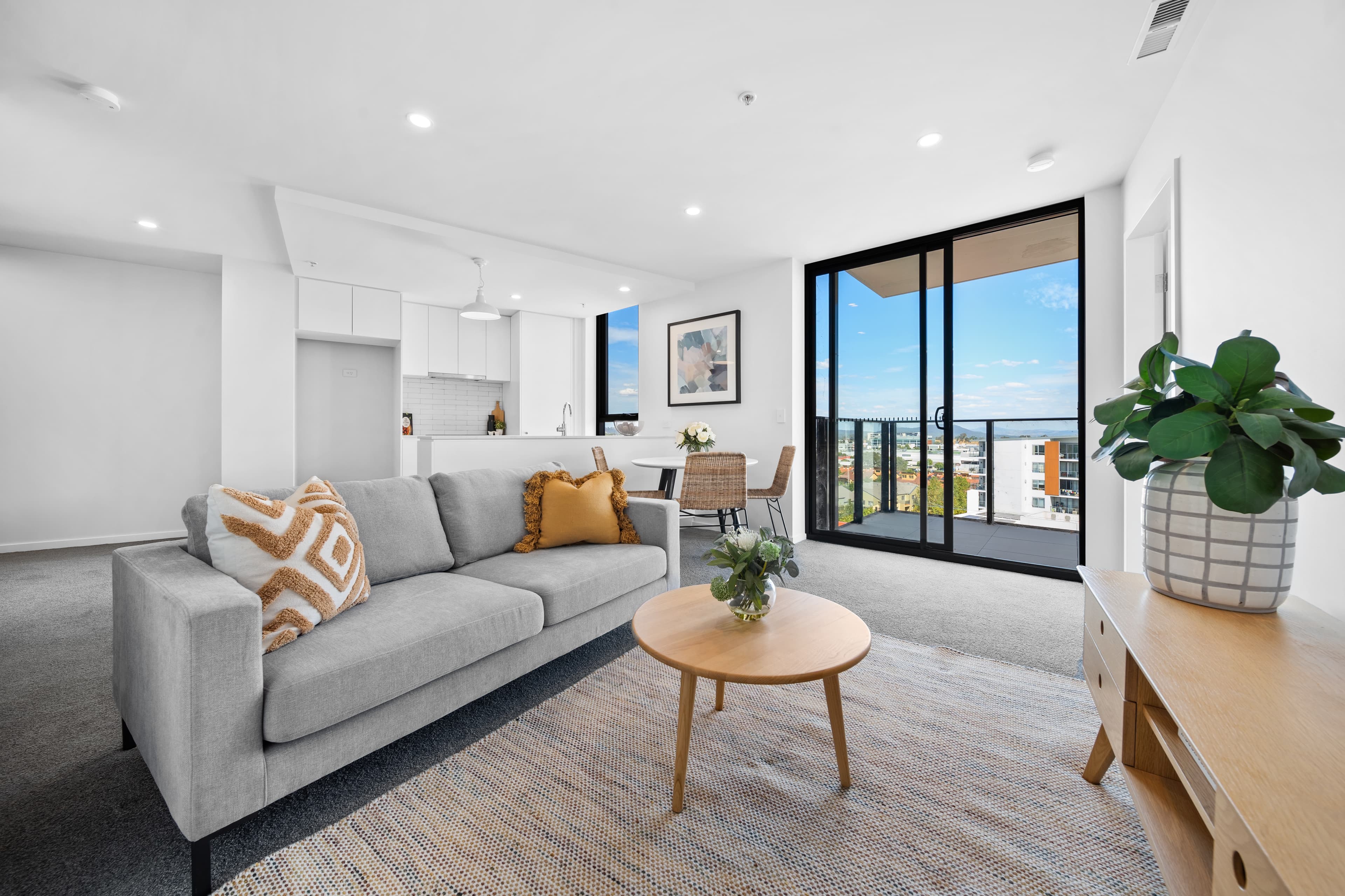 602/90 Swain Street, Gungahlin, Gungahlin - Image 1