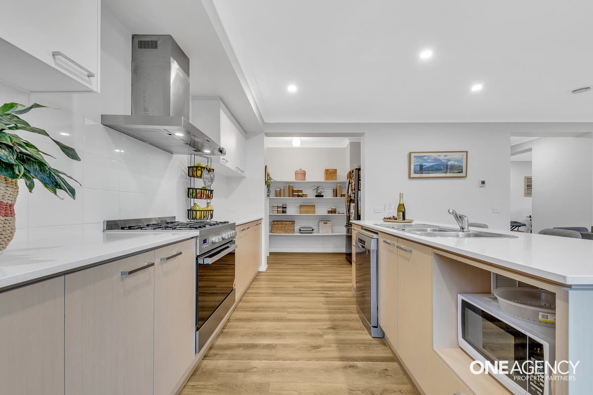372 Saltwater Promenade, Point Cook, Point Cook - Thumbnail 8