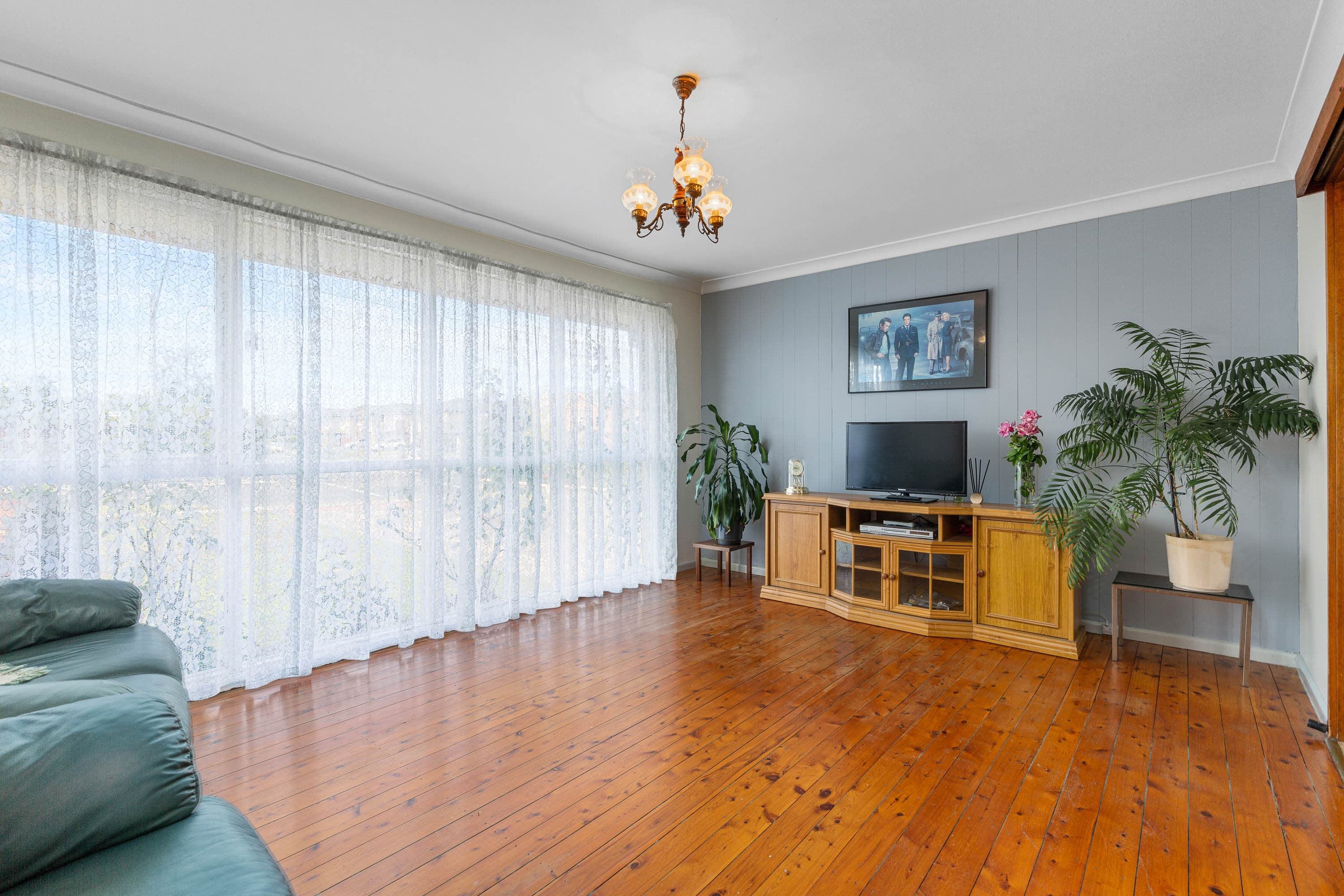 187 Nuwarra Road, Moorebank, Moorebank - Thumbnail 4