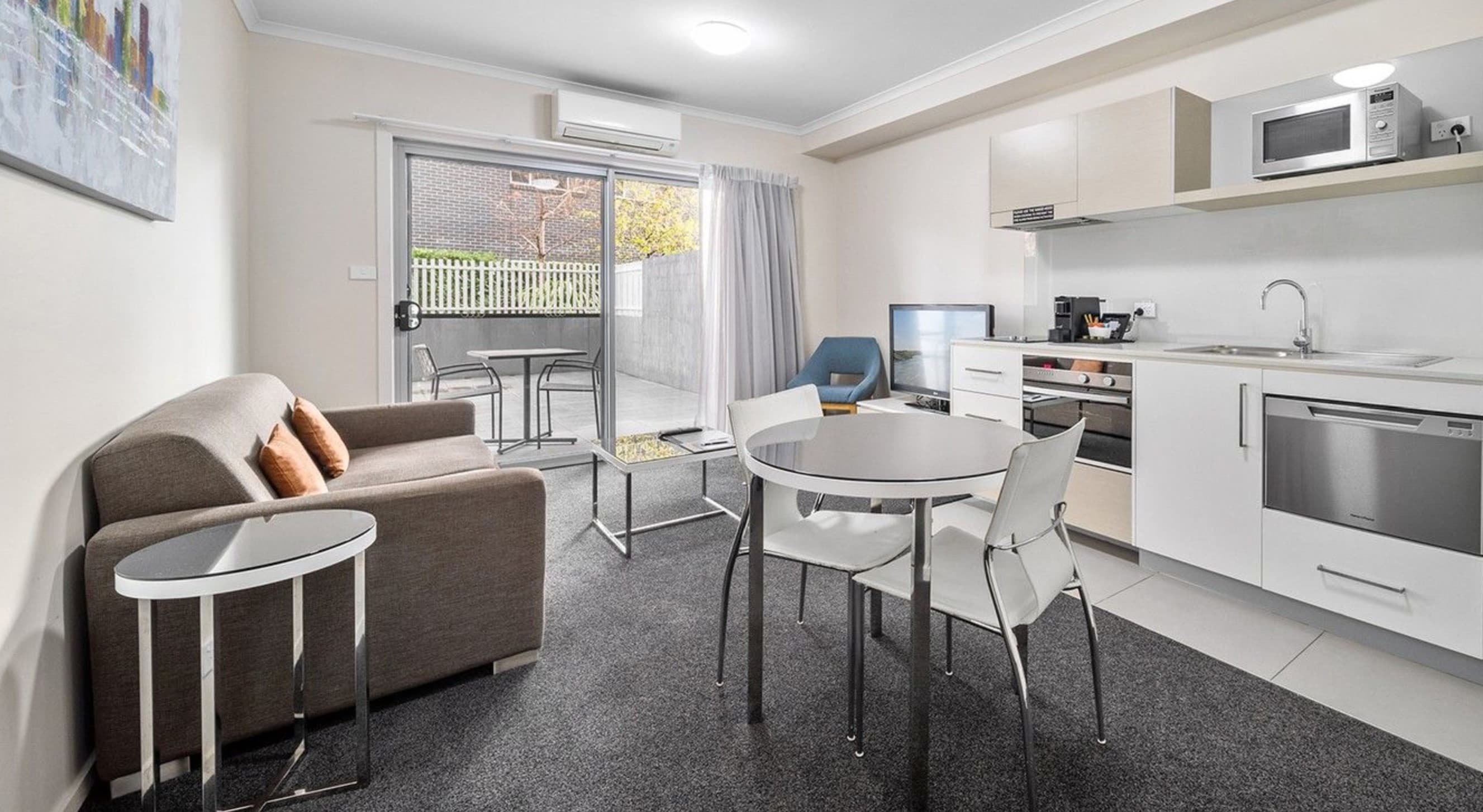 130/150 Anketell Street, Greenway, Greenway - Thumbnail 2