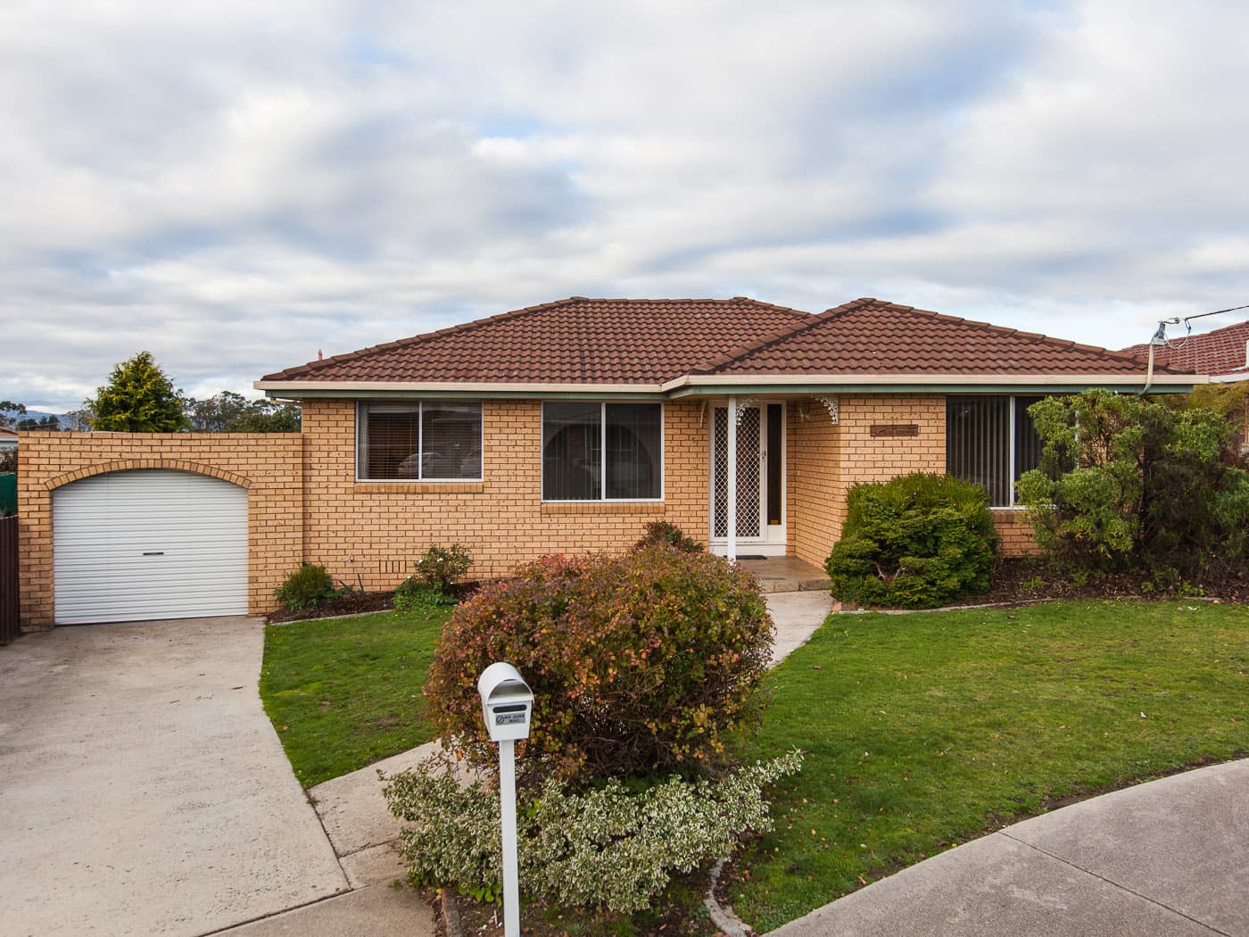 11 Leslie Grove, Prospect Vale, Prospect Vale - Image 1