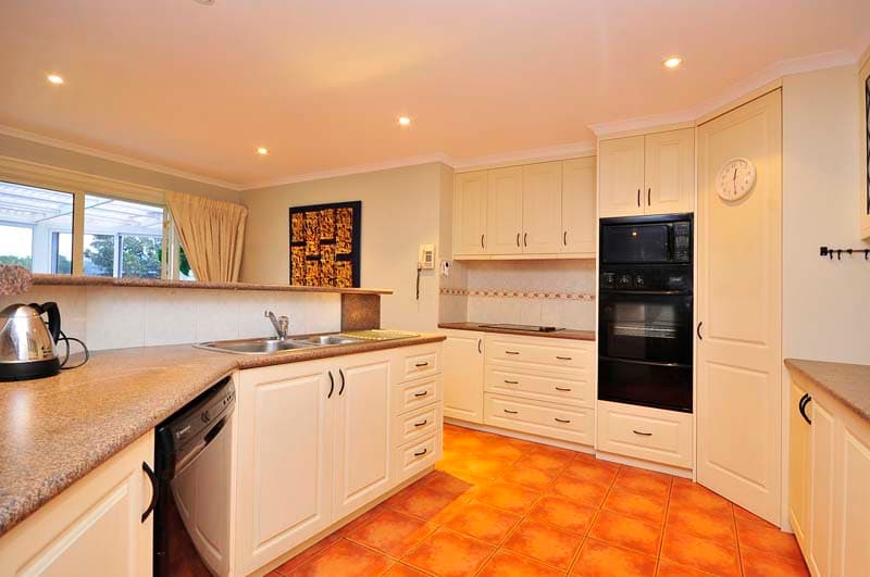 18 Poplar Parade, Youngtown, Youngtown - Thumbnail 2