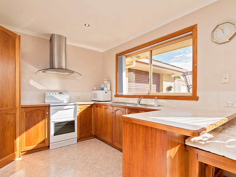 49 Rothesay Close, Newnham, Newnham - Thumbnail 2