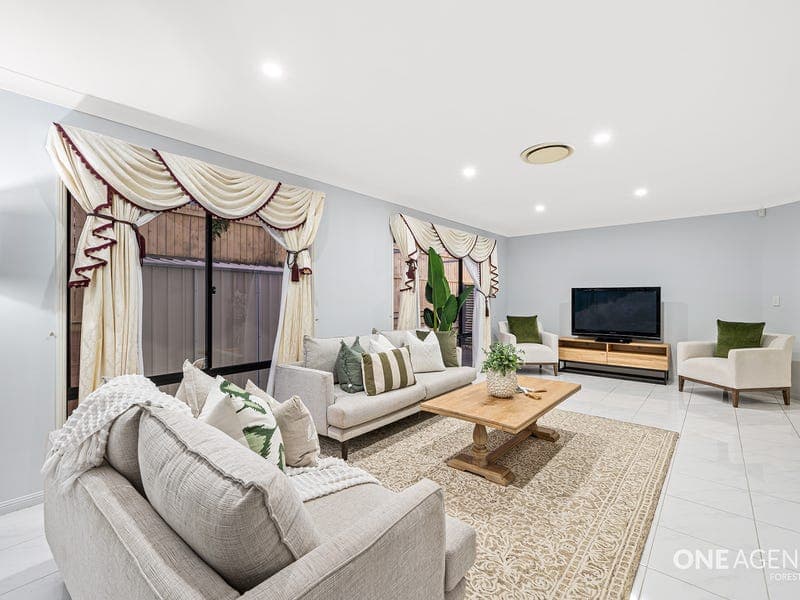 8 Danaid Street, Springfield Lakes, Springfield Lakes - Thumbnail 4