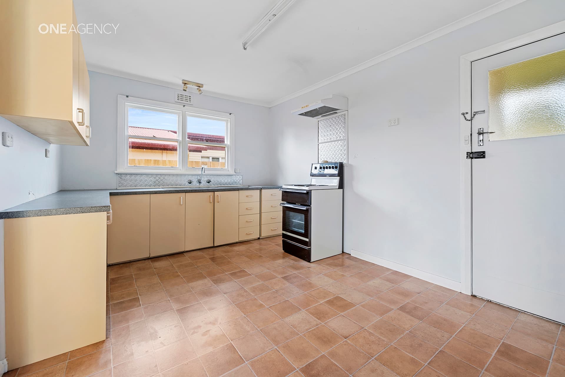 20 Vincent Street, Ulverstone, Ulverstone - Thumbnail 3